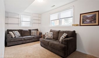 204 25th Ave SW, Altoona, IA 50009