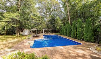 13 Colton Ct, Bayville, NJ 08721