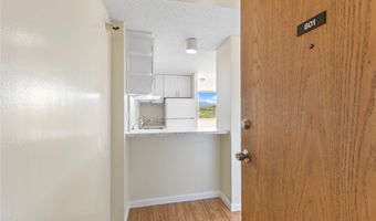 1060 Kamehameha Hwy 801A, Pearl City, HI 96782