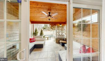 303 S BEDFORD St, Georgetown, DE 19947