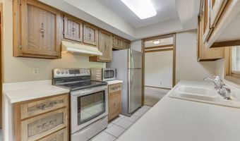 6843 Glacier Dr, Indianapolis, IN 46217