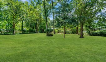 4 Michele Dr, Middletown, NJ 07748
