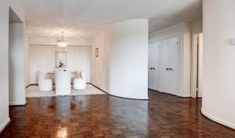 1101 S ARLINGTON RIDGE Rd S 208, Arlington, VA 22202