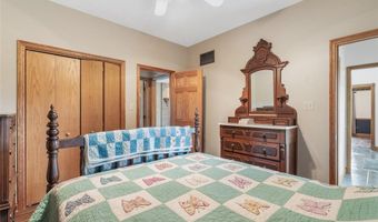 1401 Duke Rd, Augusta, MO 63332