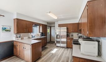 205 Victoria Dr, Alexandria, MN 56308
