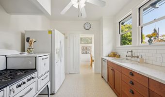 1300 Regent St, Alameda, CA 94501