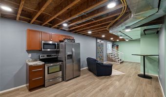 1444 Marina Cove Dr, Polk City, IA 50226