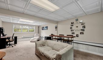 114 Tiffany Ln, Bristol, CT 06010