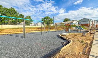 2550 FARMSTEAD Dr, Rockville, MD 20850