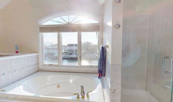 11 Drake Dr, Bayville, NJ 08721