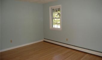109 Suffolk Dr, North Kingstown, RI 02852