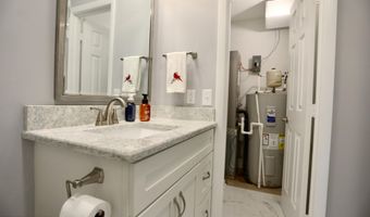717 Chancery Ln, Aberdeen, NC 28315