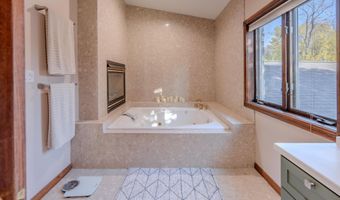 19217 County Highway D20, Alden, IA 50006