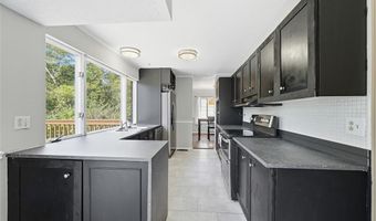 477 Ironwood Dr, Ballwin, MO 63011