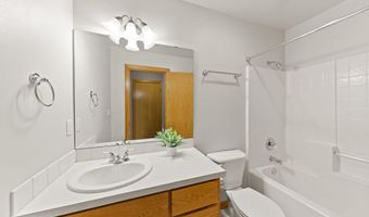 2152 NW Torrey Pines Dr, Bend, OR 97703
