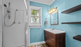 1610 Nc-102 E, Ayden, NC 28513