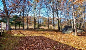 4 Tattersall Dr, Lincoln, RI 02865