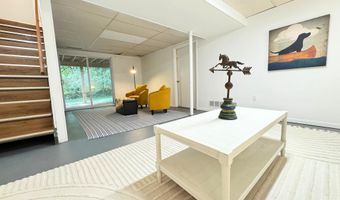285 Brookside Dr, Ann Arbor, MI 48105
