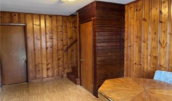 2 Cobble Hill Rd, Lincoln, RI 02865