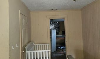 2118 Harden St, Savannah, GA 31415