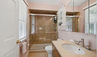 28 Wintergreen Hill Rd, Danbury, CT 06811