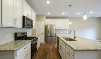 945-4 Memory Ln, Aurora, OH 44202