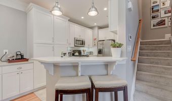 5112 KNAPP Pl, Alexandria, VA 22304
