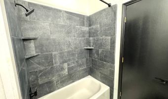 1411 Timber Ln, McAlester, OK 74501