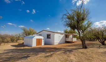 1197 W Hummingbird Ln, Benson, AZ 85602