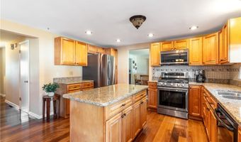 53 Brookpark Dr, Amherst, NY 14228
