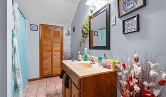 14 Parker St, Central Falls, RI 02863
