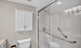 5902 MOUNT EAGLE Dr 805, Alexandria, VA 22303