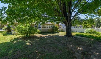 570 Garfield Ave, Belford, NJ 07718