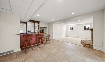 875 Cascades Dr, Aurora, OH 44202