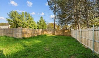 37 Pinewood Dr, North Providence, RI 02904