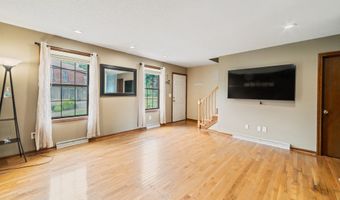 33 Bay Path Way 33, Branford, CT 06405