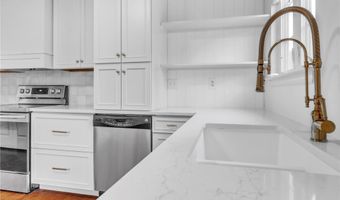 305 Broadstone Dr, Adams Twp., PA 16046