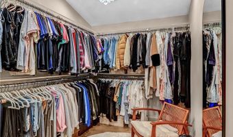 4060 Harclare Ln, Encino, CA 91436