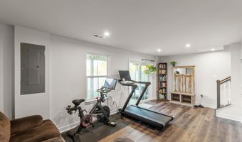 103 BURKWOOD Ter, Lake Frederick, VA 22630