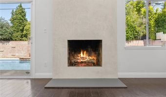 5900 Ostrom Ave, Encino, CA 91316