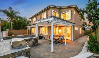 8180 E Brookdale Ln, Anaheim, CA 92807