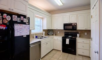 401 Old Town Cir, Brandon, MS 39042