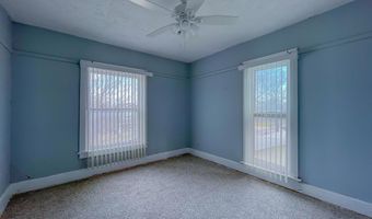 825 N 7th St, Arkansas City, KS 67005