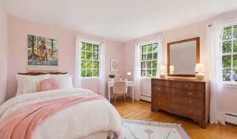 32 Thayer Farm Rd, Attleboro, MA 02703