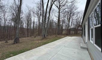 9123 E Pine Rd, Bloomfield, IN 47424