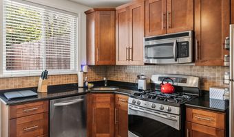 4009 LAURISTON St, Philadelphia, PA 19128
