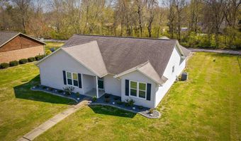 600 Whipporwill Ln, Marion, IL 62959