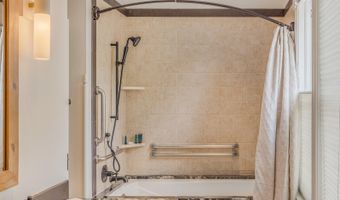 320 W Main St, Aspen, CO 81611