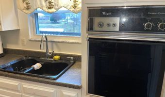 105 Lincoln Hts, Alum Creek, WV 25003