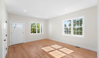 64 Highland Ave B, Attleboro, MA 02703